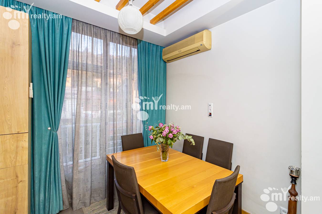 3 bedroom apartment for sale خیابان هِراتسی, مرکز شهر ایروان, 143129