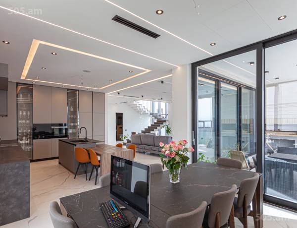 arandznatun-vardzakalutyun-Yerevan-Vahagni-district