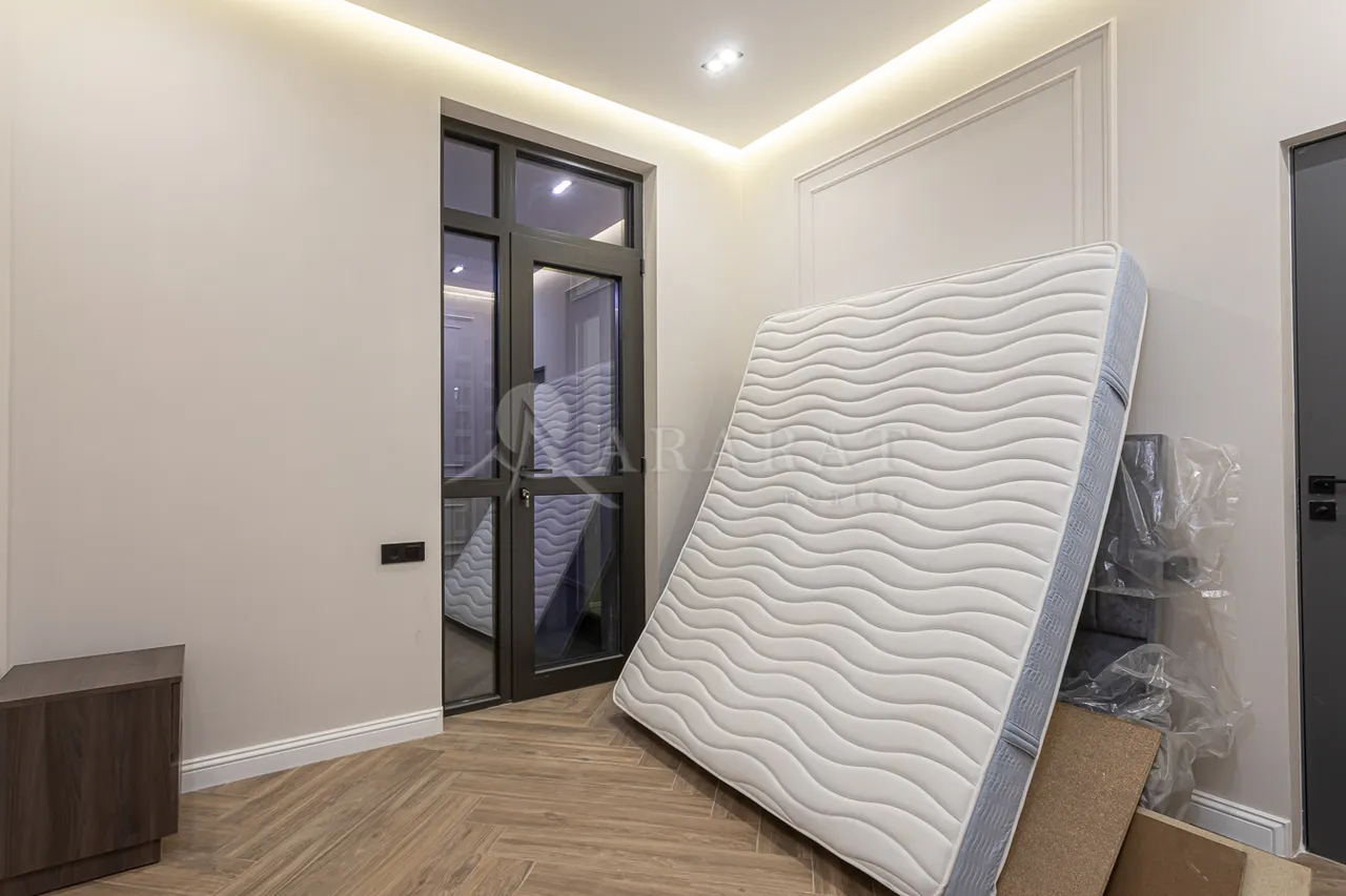 Купить 3 комнатную квартиру Аршакуняц пр, Центр Ереван, 158814