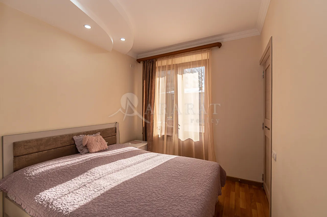 3 bedroom apartment for sale Hr.Kochar St, Arabkir Yerevan, 159109