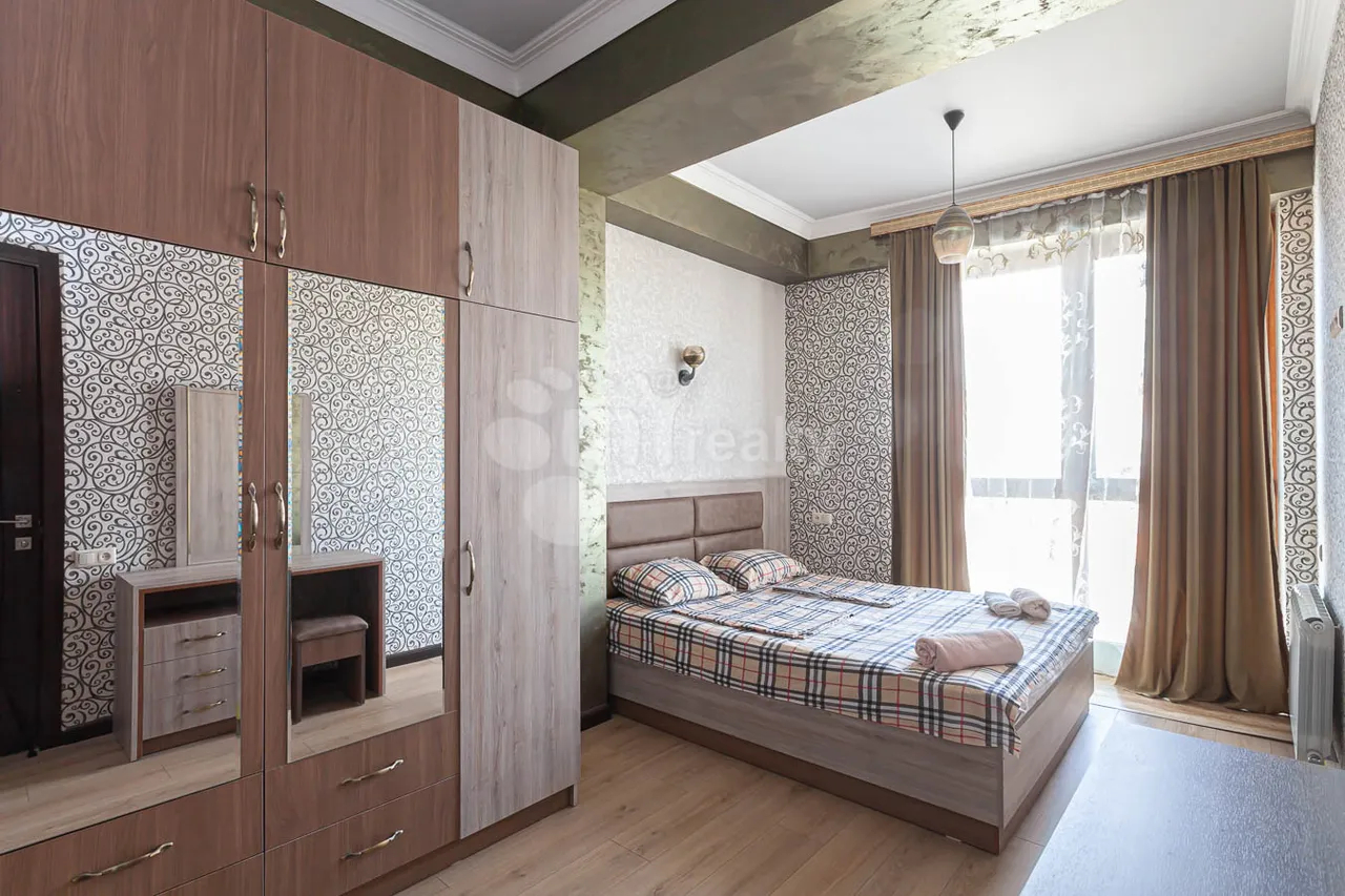 3 bedroom apartment for rent Mashtots Ave, Center Yerevan, 158798