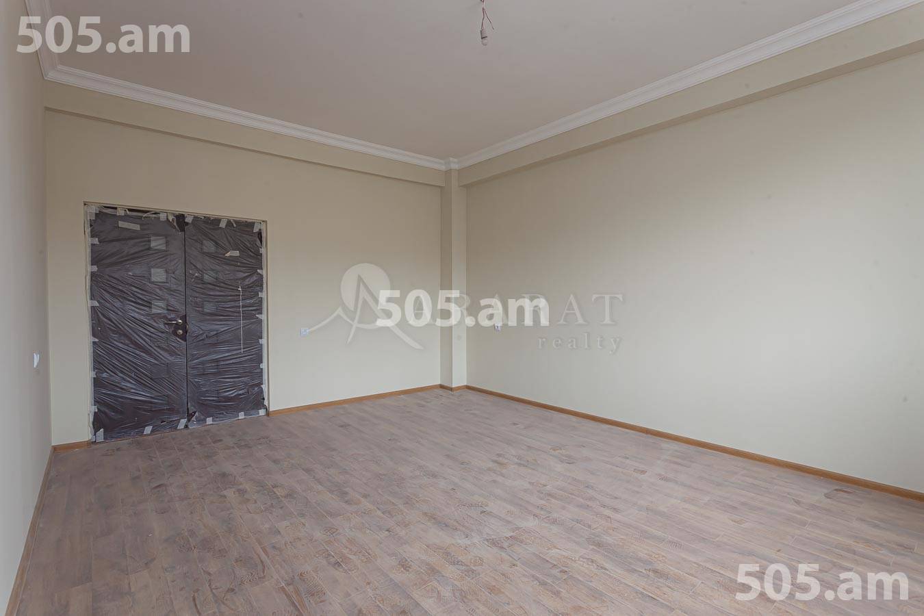 4 սենյականոց բնակարան  Մ․ Մելքոնյան փող, Կենտրոն Երևան, 155078