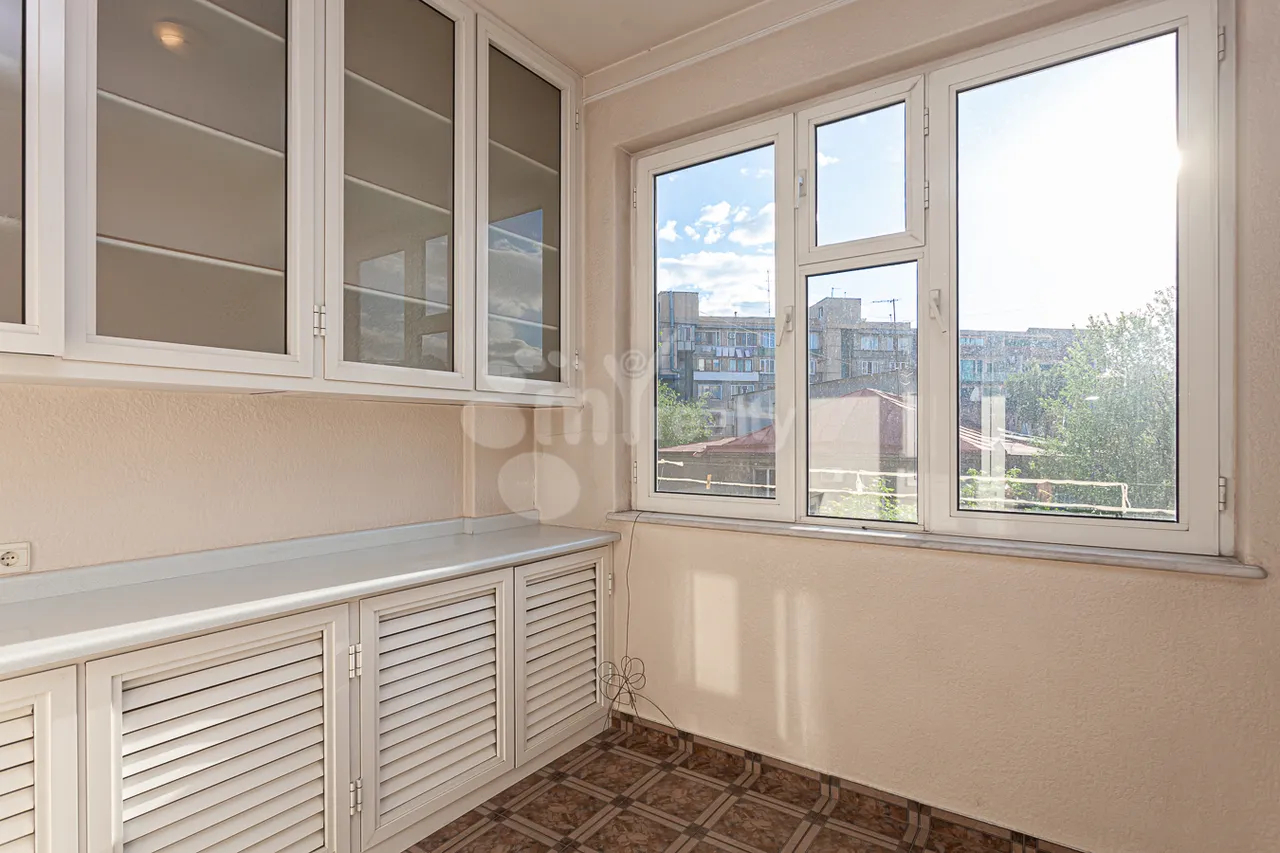 4 bedroom apartment for sale Khanjyan St, Center Yerevan, 160377