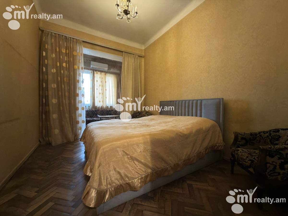 3 սենյականոց բնակարան  Պարոնյան փող, Կենտրոն Երևան, 159680