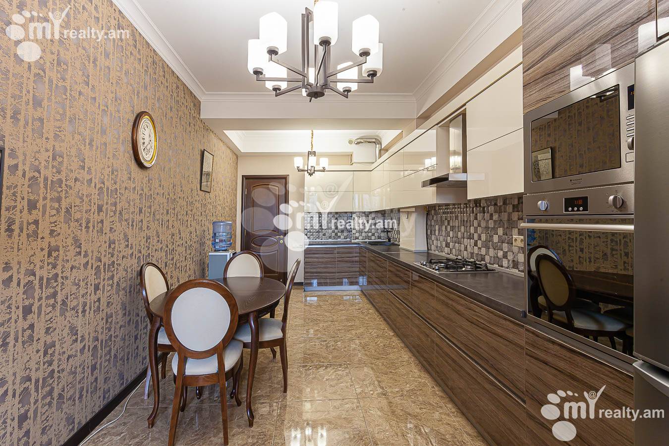 3 bedroom apartment for sale خیابان فوچیک, آچاپنیاک ایروان, 152996