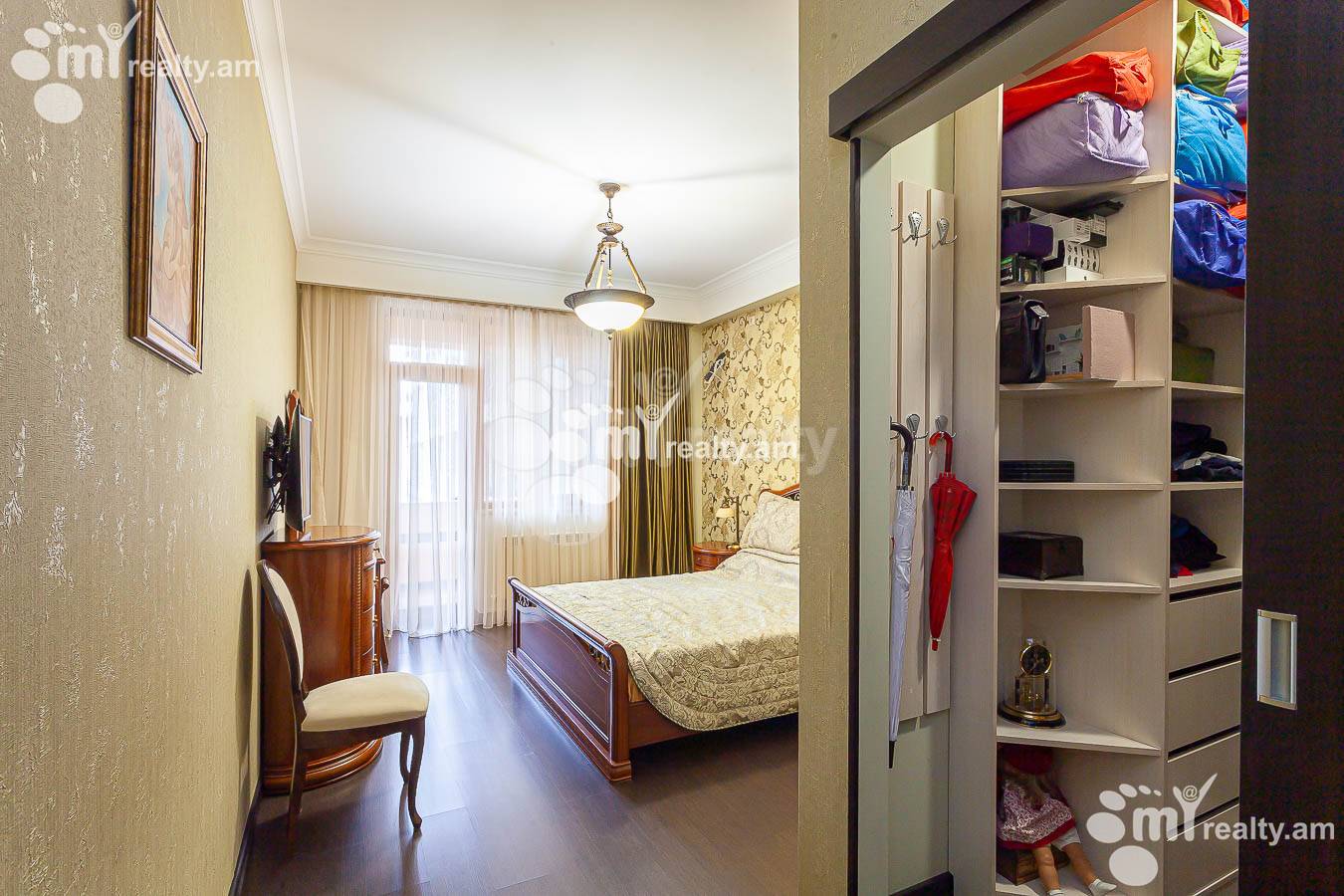 3 bedroom apartment for sale خیابان فوچیک, آچاپنیاک ایروان, 152996