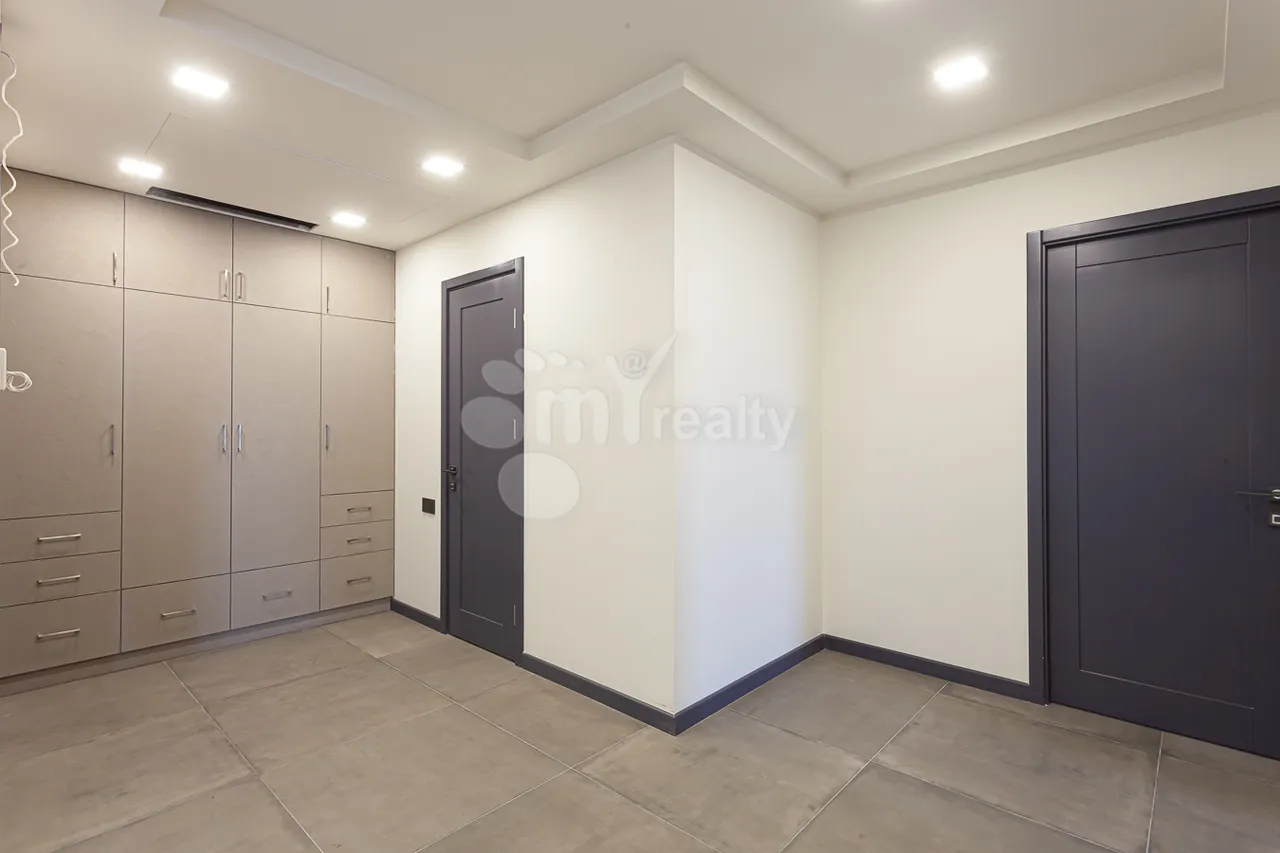 3 bedroom apartment for sale Komitas Ave, Arabkir Yerevan, 160803