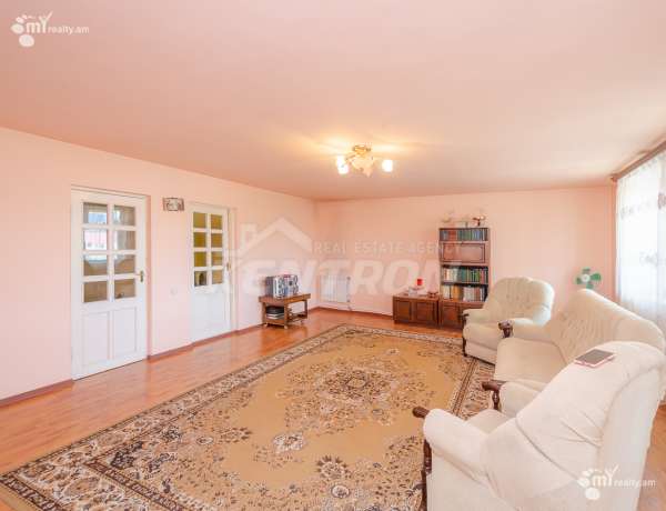 arandznatun-vacharq-Yerevan-Qanaqer-Zeytun