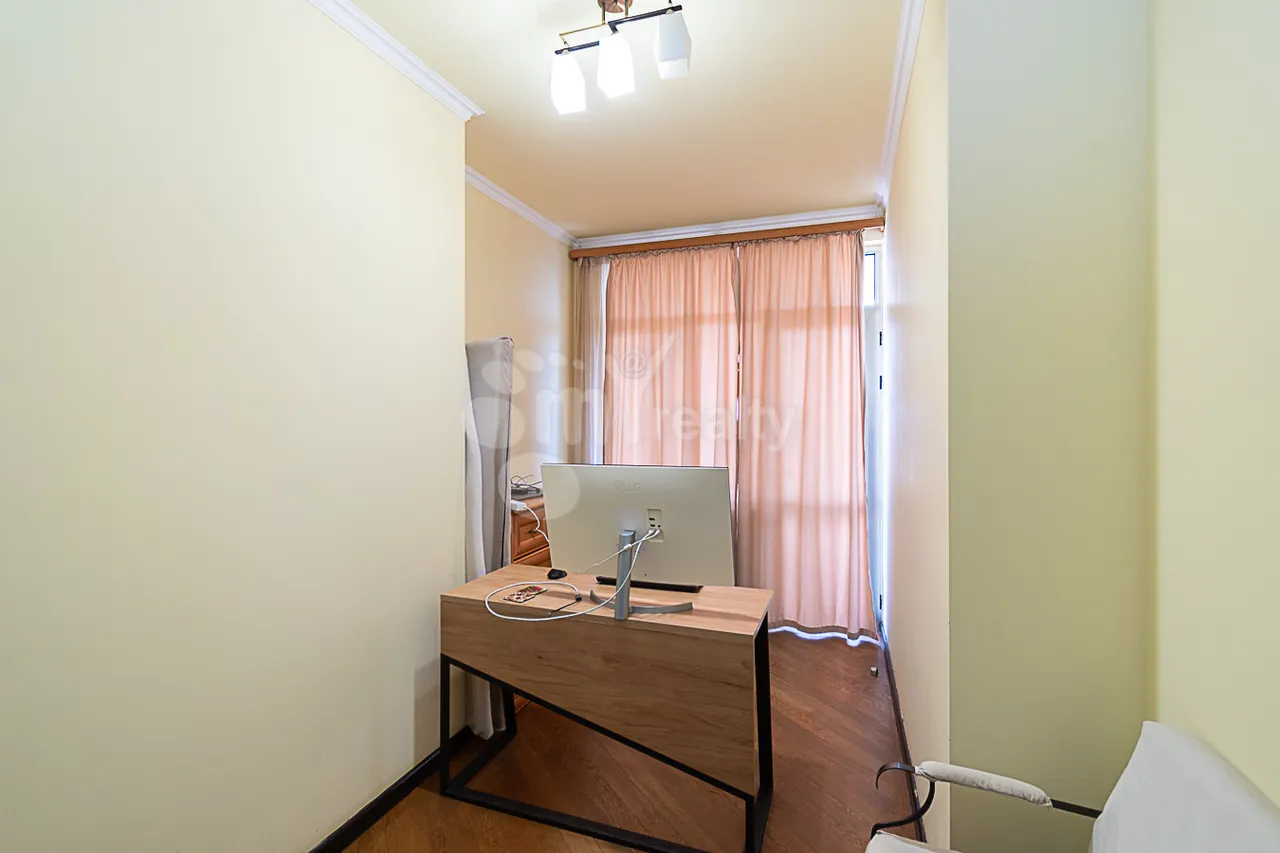 3 bedroom apartment for rent Tsitsernakaberd Highway, Center Yerevan, 159492