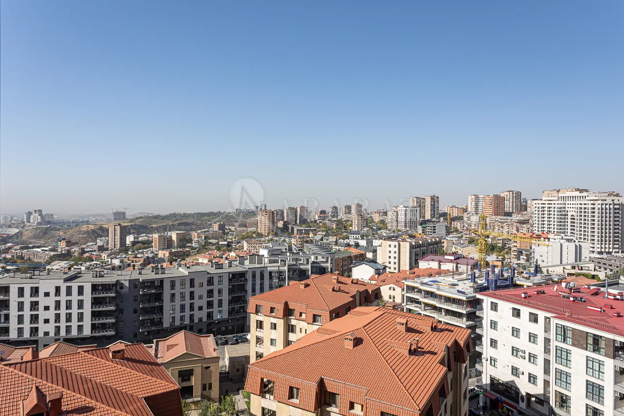 4 bedroom apartment for sale خیابان آنتارایین, مرکز شهر ایروان, 157845