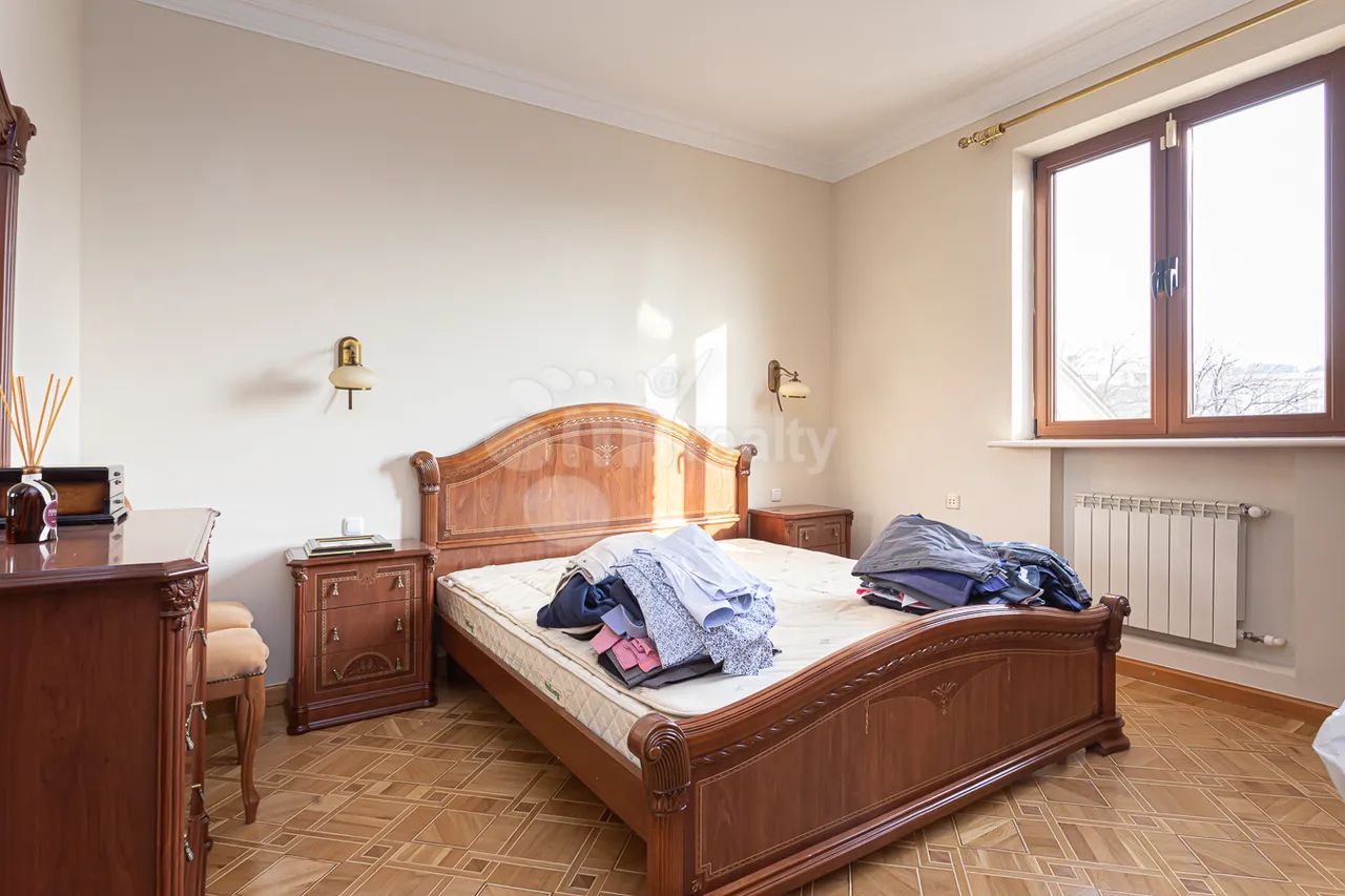 4 bedroom apartment for sale Baghramyan av(Arabkir), Arabkir Yerevan, 158396