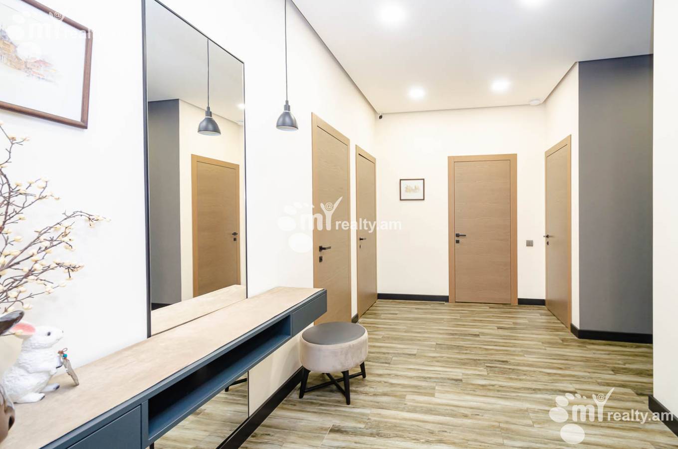 4 bedroom apartment for sale خیابان آرگیشتی, مرکز شهر ایروان, 143934