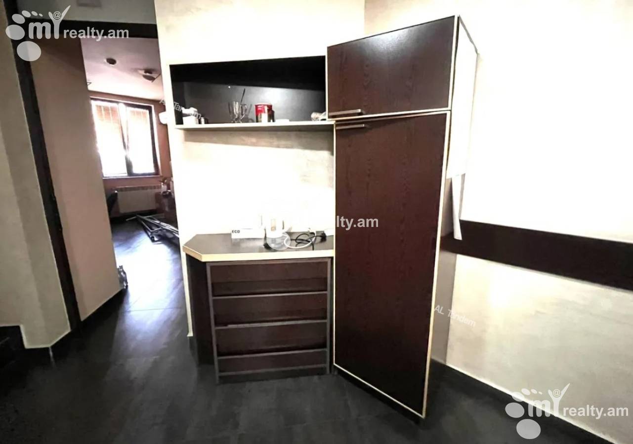 Купить коммерческoе помещение Вардананц ул, Центр Ереван, 147724