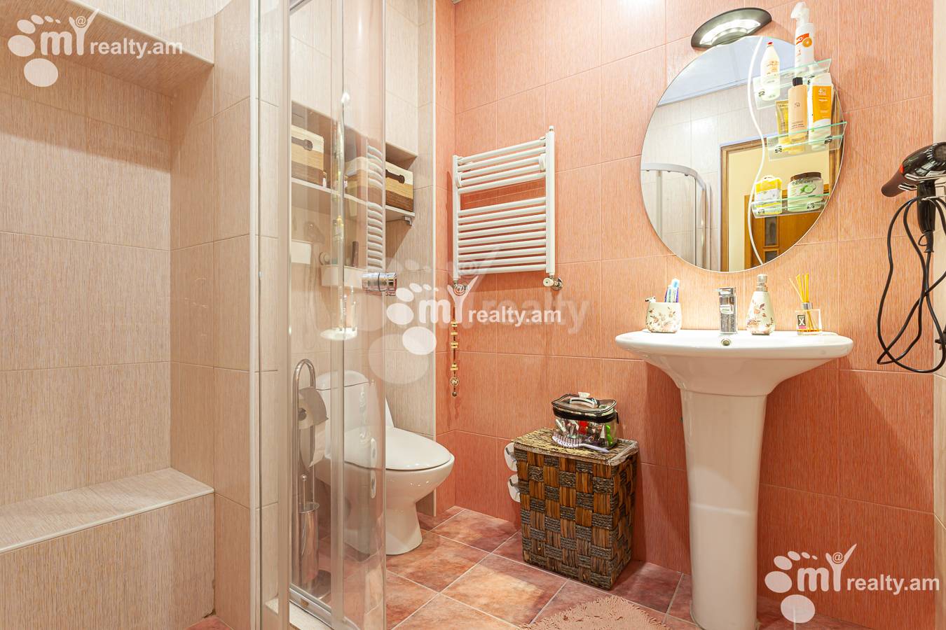 4 սենյականոց բնակարան  Անտառային փող, Կենտրոն Երևան, 156022