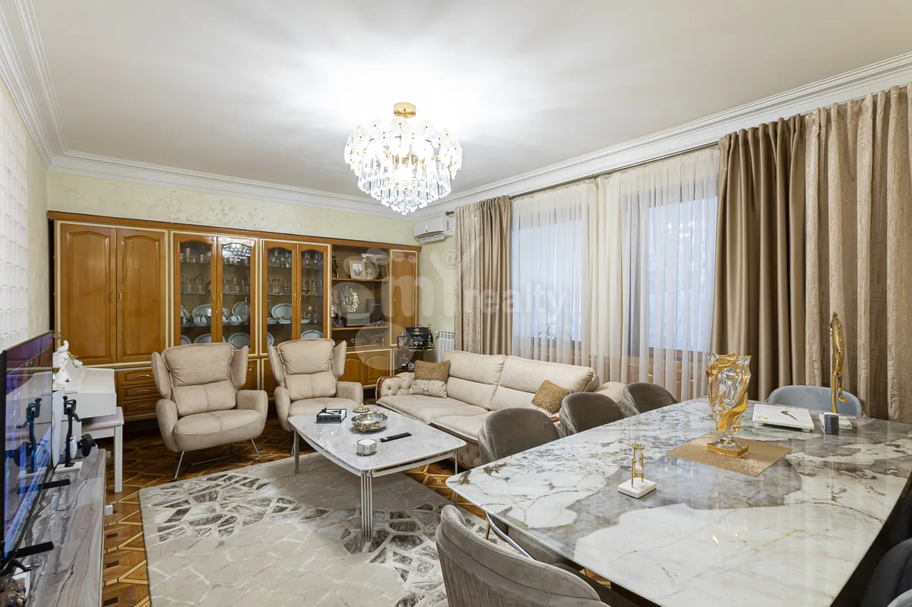 3 bedroom apartment for sale خیابان اِ. کوچار, مرکز شهر ایروان, 159487