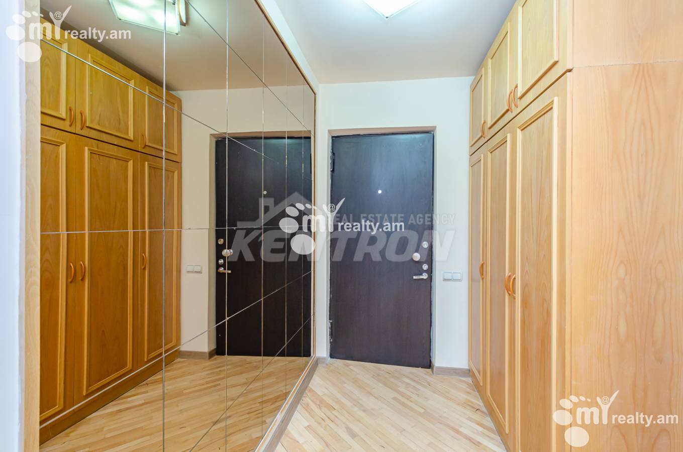 3 bedroom apartment for rent Mashtots Ave, Center Yerevan, 153111