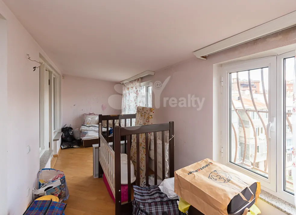 5 bedroom apartment for sale Zakyan St, Center Yerevan, 160371