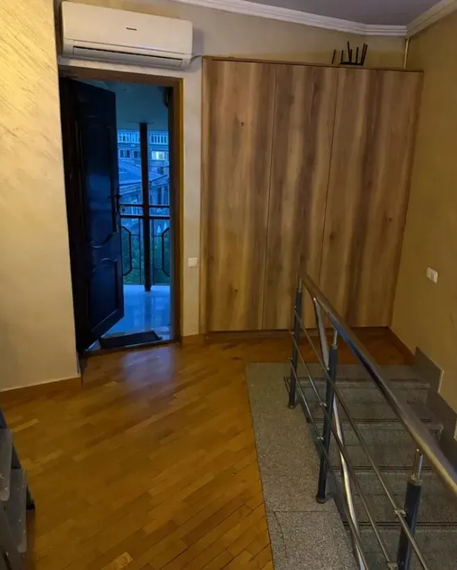 4 bedroom apartment for rent Paronyan St, Center Yerevan, 161316
