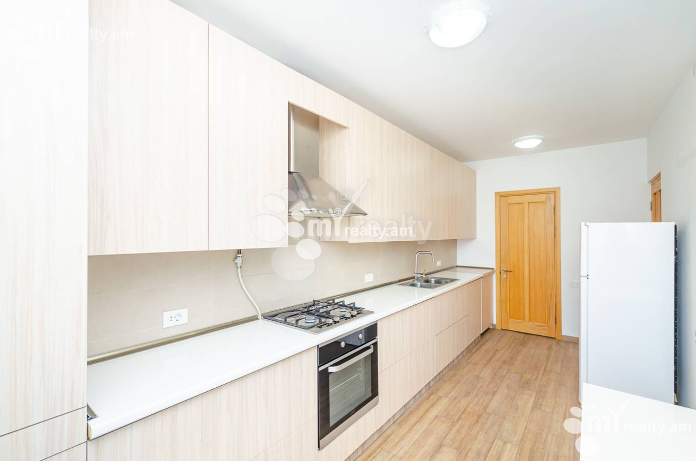 Купить 3 комнатную квартиру Комитас пр, Арабкир Ереван, 152261