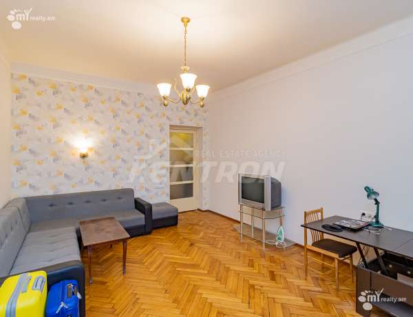 2-senyakanoc-bnakaran-vacharq-Yerevan-Center