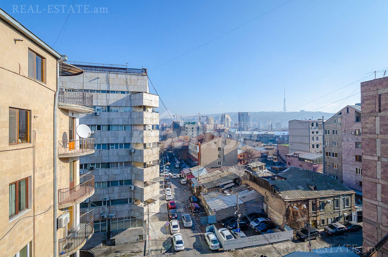 Купить 5 комнатную квартиру Мгер Мкртчян ул, Центр Ереван, 143829