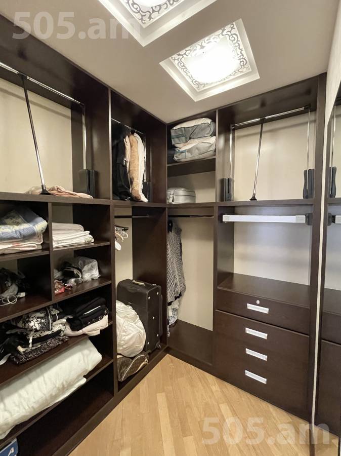 5 սենյականոց բնակարան  Ա. Ավետիսյան փող, Արաբկիր Երևան, 147006