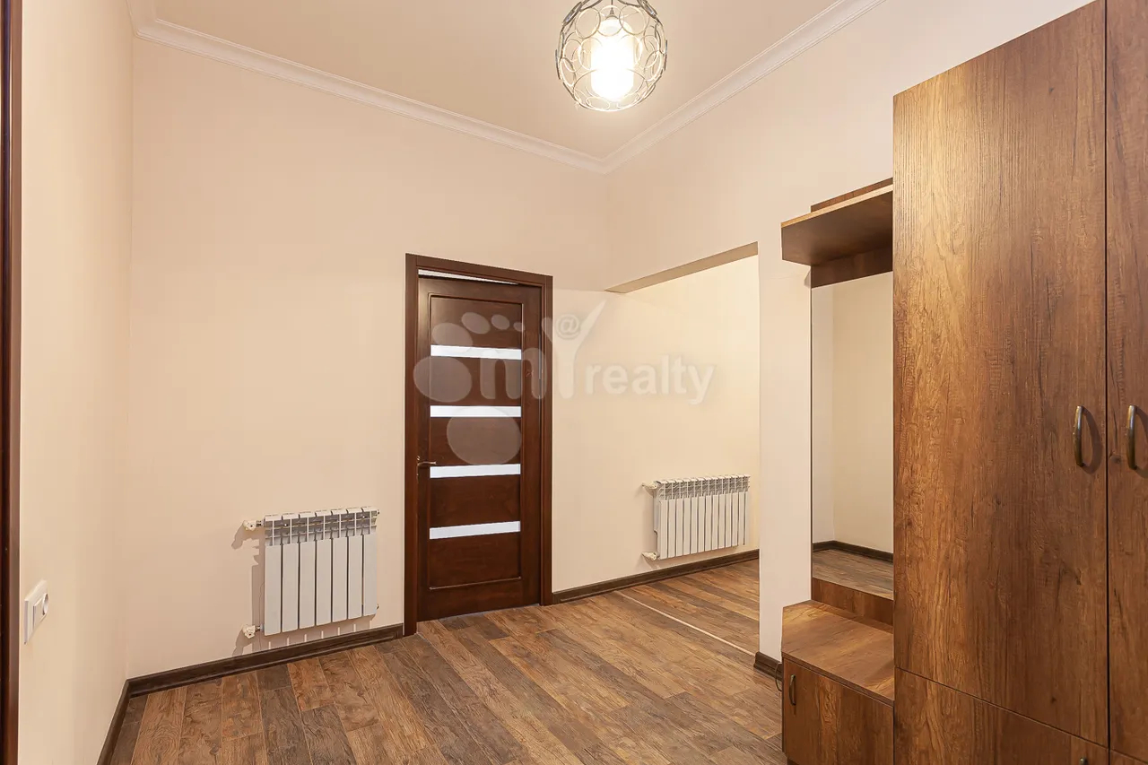 2 bedroom apartment for rent Leo St, Center Yerevan, 160682