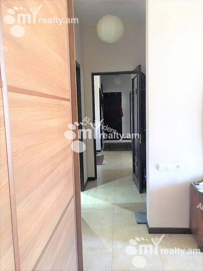 3 bedroom apartment for sale Rostom St, Center Yerevan, 142274