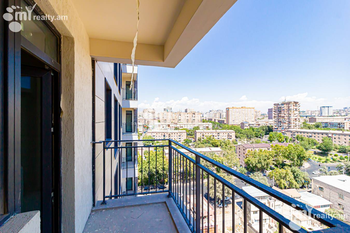 4 bedroom apartment for sale خیابان لِنینگراندیان, آچاپنیاک ایروان, 152686