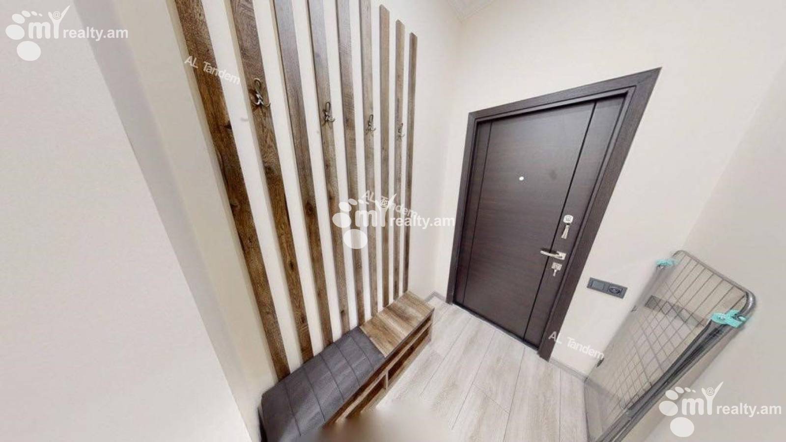 3 սենյականոց բնակարան  Վարդանանց փող, Կենտրոն Երևան, 142499