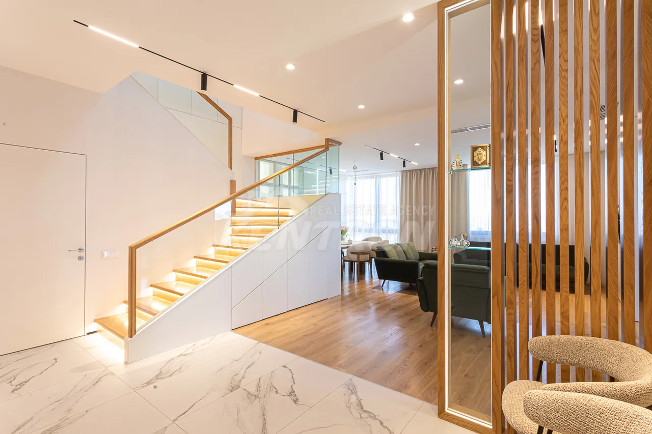 4 սենյականոց բնակարան  Ներսիսյան փող. փակ., Քանաքեռ-Զեյթուն Երևան, 159494