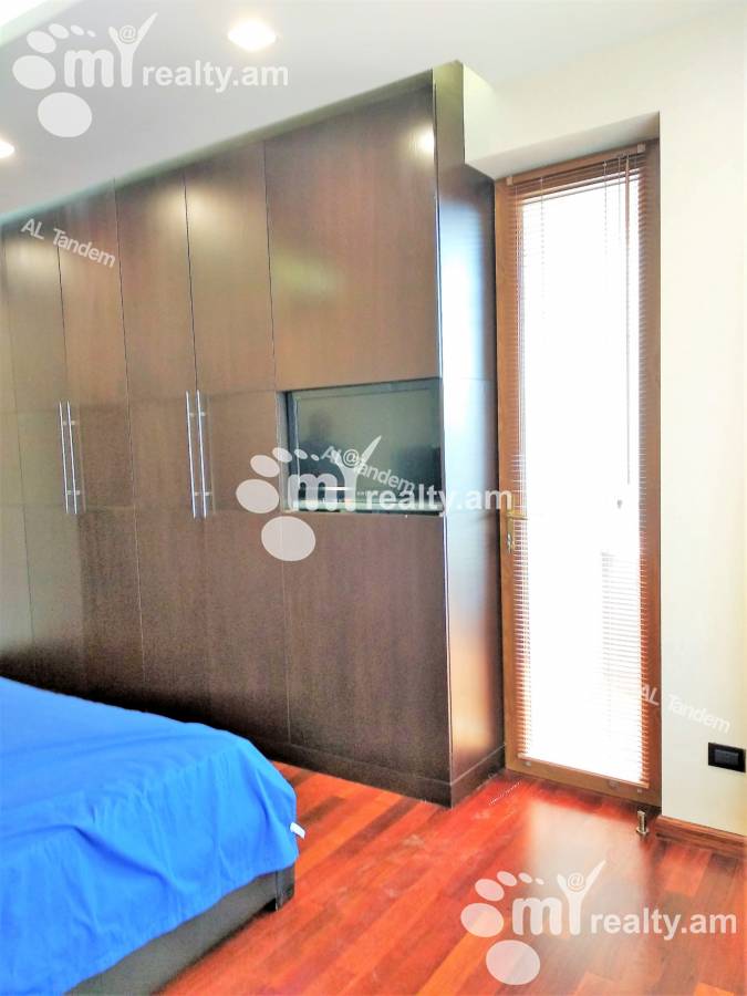 3 bedroom apartment for rent Vardanants St, Center Yerevan, 125911