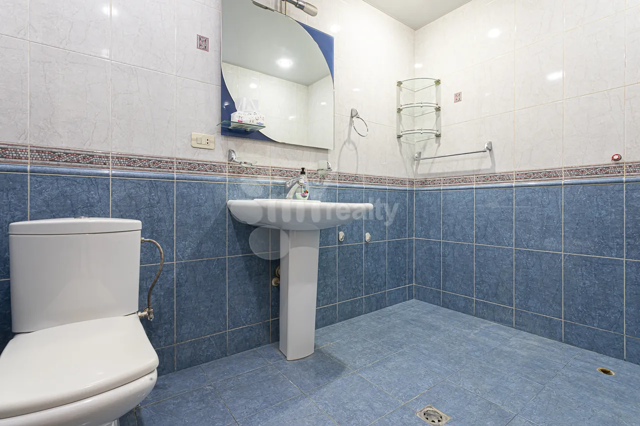 2 bedroom apartment for sale خیابان تومانیان, مرکز شهر ایروان, 157742