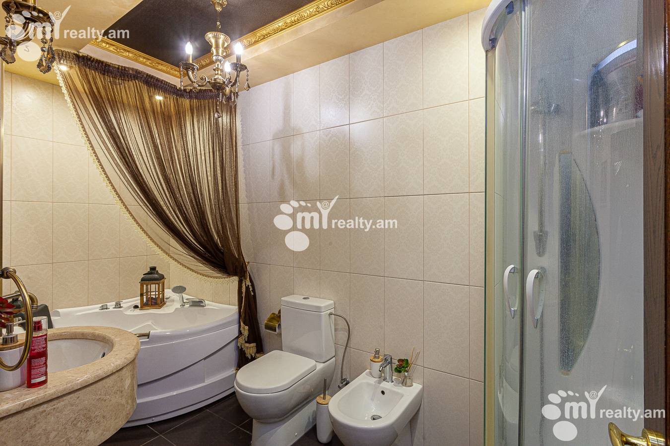 3 bedroom apartment for rent خیابان آدونس, عربگیر ایروان, 154260