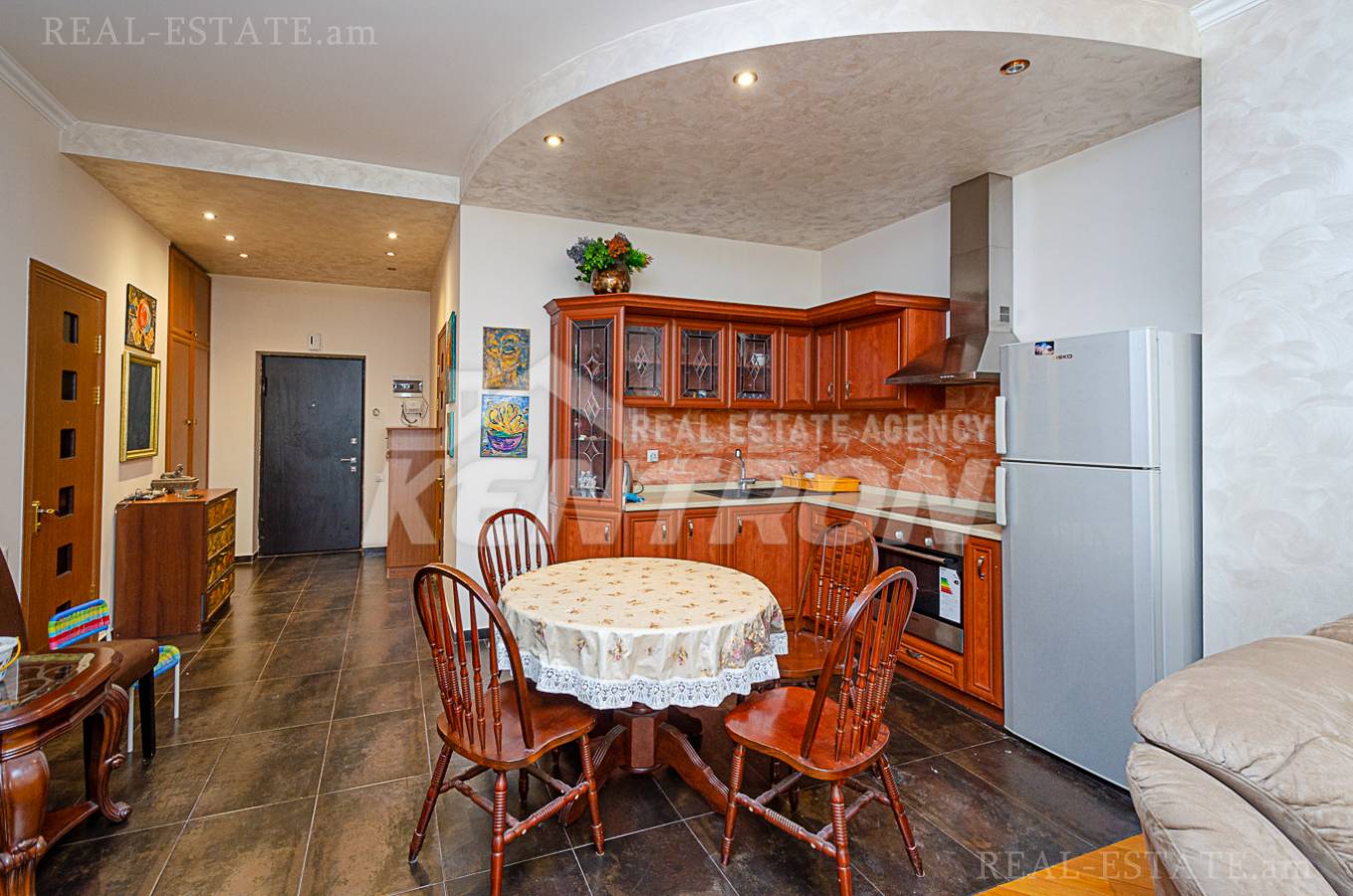 Снять 2 комнатную квартиру Саят-Нова пр, Центр Ереван, 136059