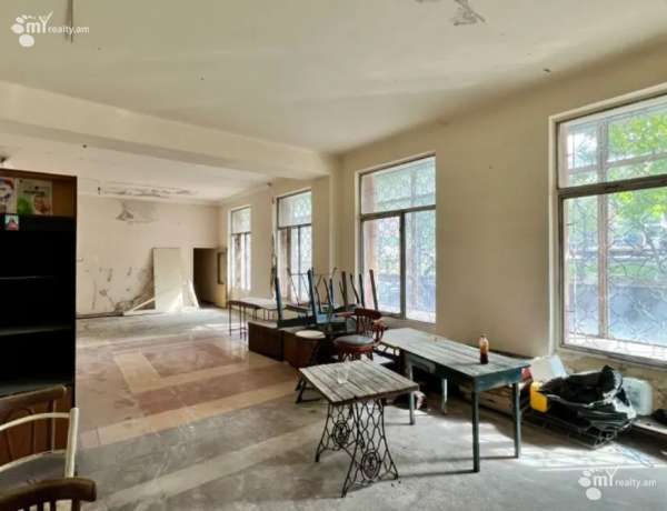 komercion-vardzakalutyun-Yerevan-Center