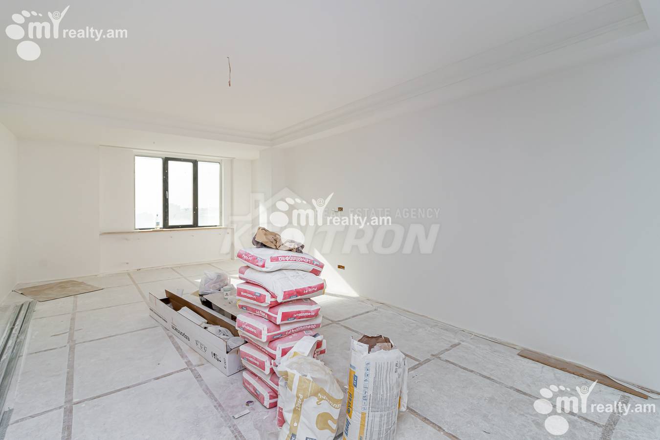 4 bedroom apartment for sale Antarayin, L.Azgaldyan street,, Center Yerevan, 143140