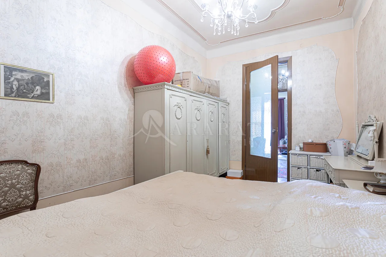 Снять 2 комнатную квартиру Амирян ул, Центр Ереван, 158871