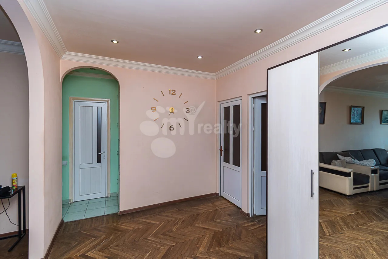5 bedroom apartment for sale A. Avetisyan St, Arabkir Yerevan, 160759
