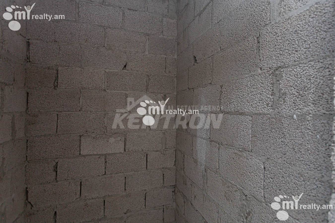 Купить 2 комнатную квартиру Антараин, ул. Г. Гаспаряна, Центр Ереван, 154764