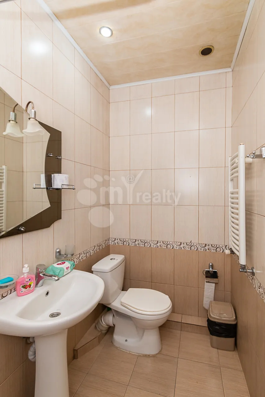 House for sale Melqumov St, Adjapnyak Yerevan, 160638