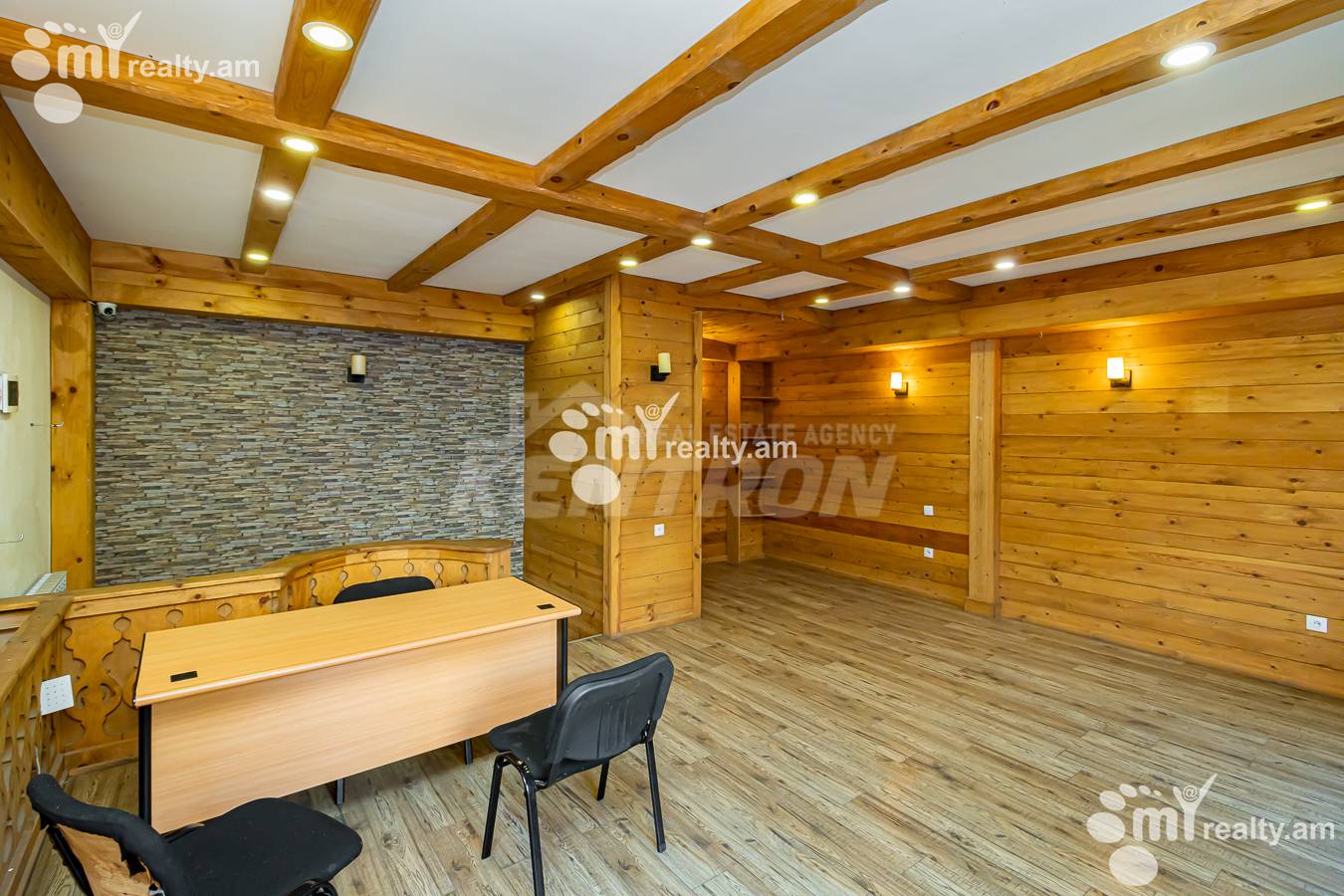 Снять коммерческoе помещение Корюн ул, Центр Ереван, 153681