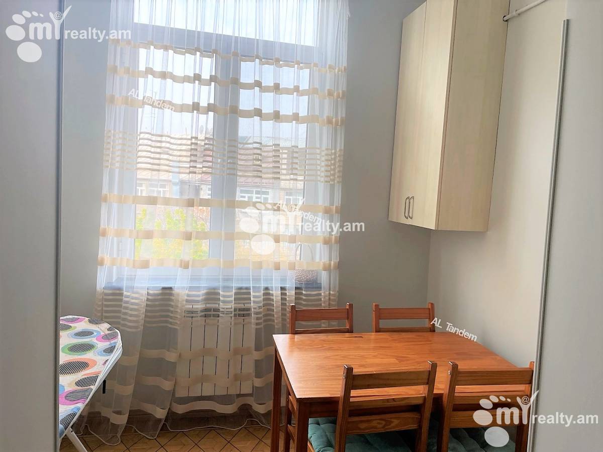 Снять 3 комнатную квартиру Московян ул, Центр Ереван, 126529