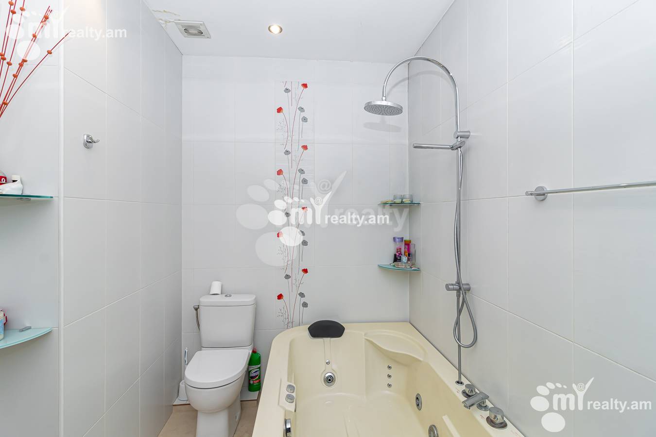 3 bedroom apartment for sale Northern (Hyusisayin)  Ave, Center Yerevan, 146528