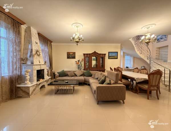 arandznatun-vacharq-Yerevan-Nor-Nork