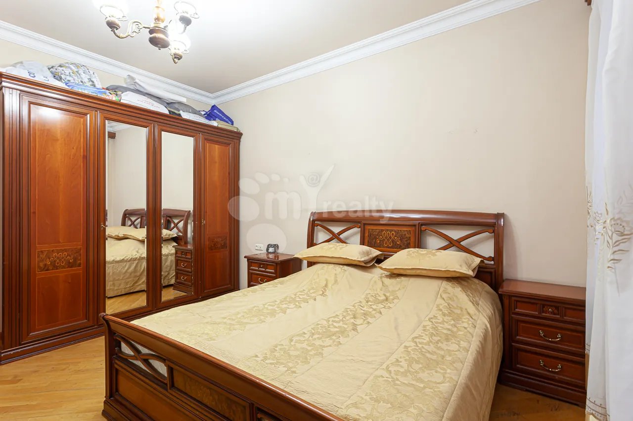 3 սենյականոց բնակարան  Բաղրամյան պող(Կենտրոն), Կենտրոն Երևան, 160865