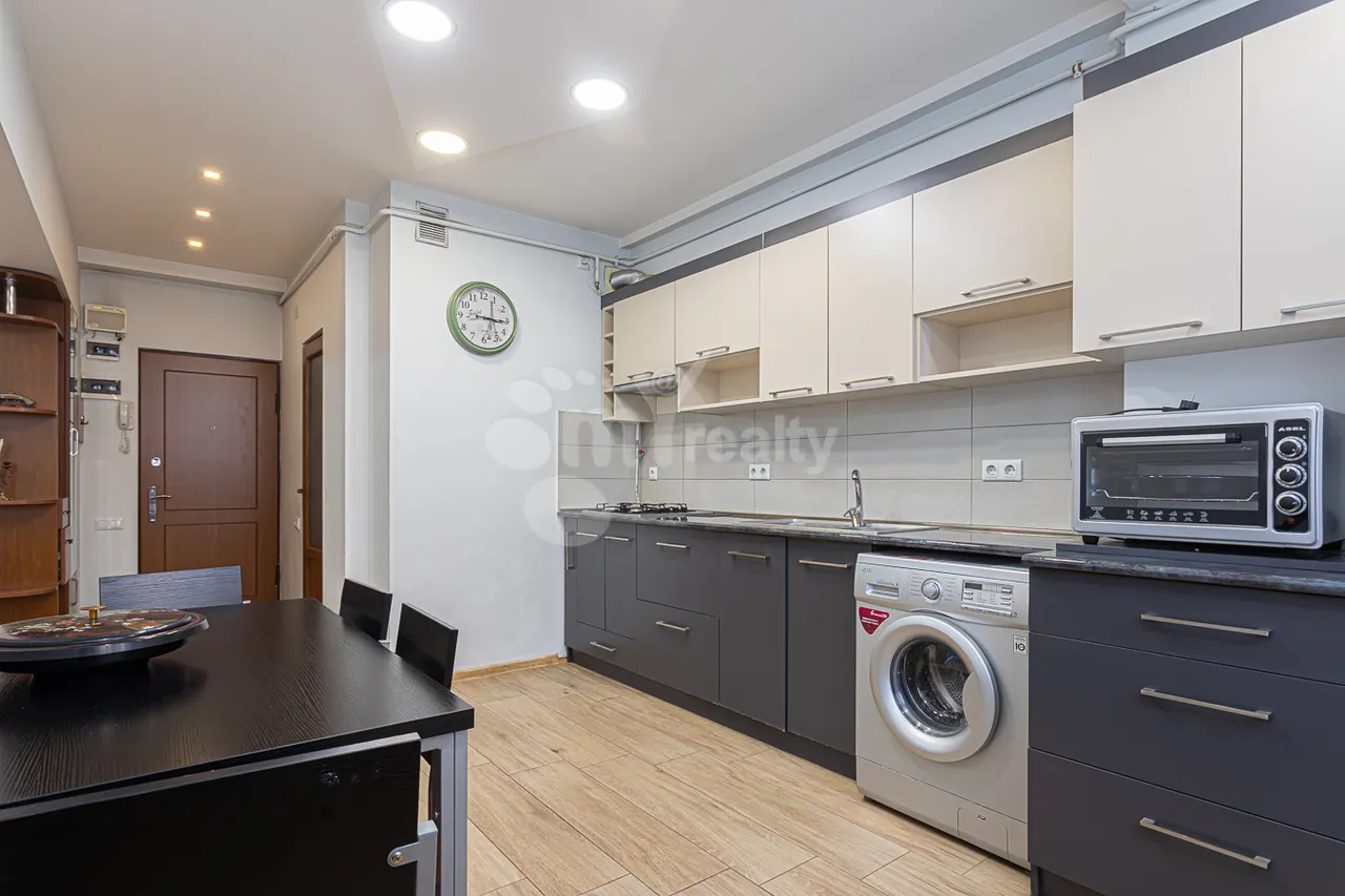 2 bedroom apartment for rent Saryan St, Center Yerevan, 157334