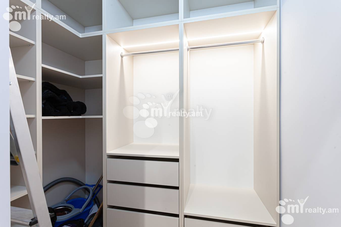 4 bedroom apartment for sale M․ Melqonyan str, مرکز شهر ایروان, 154447