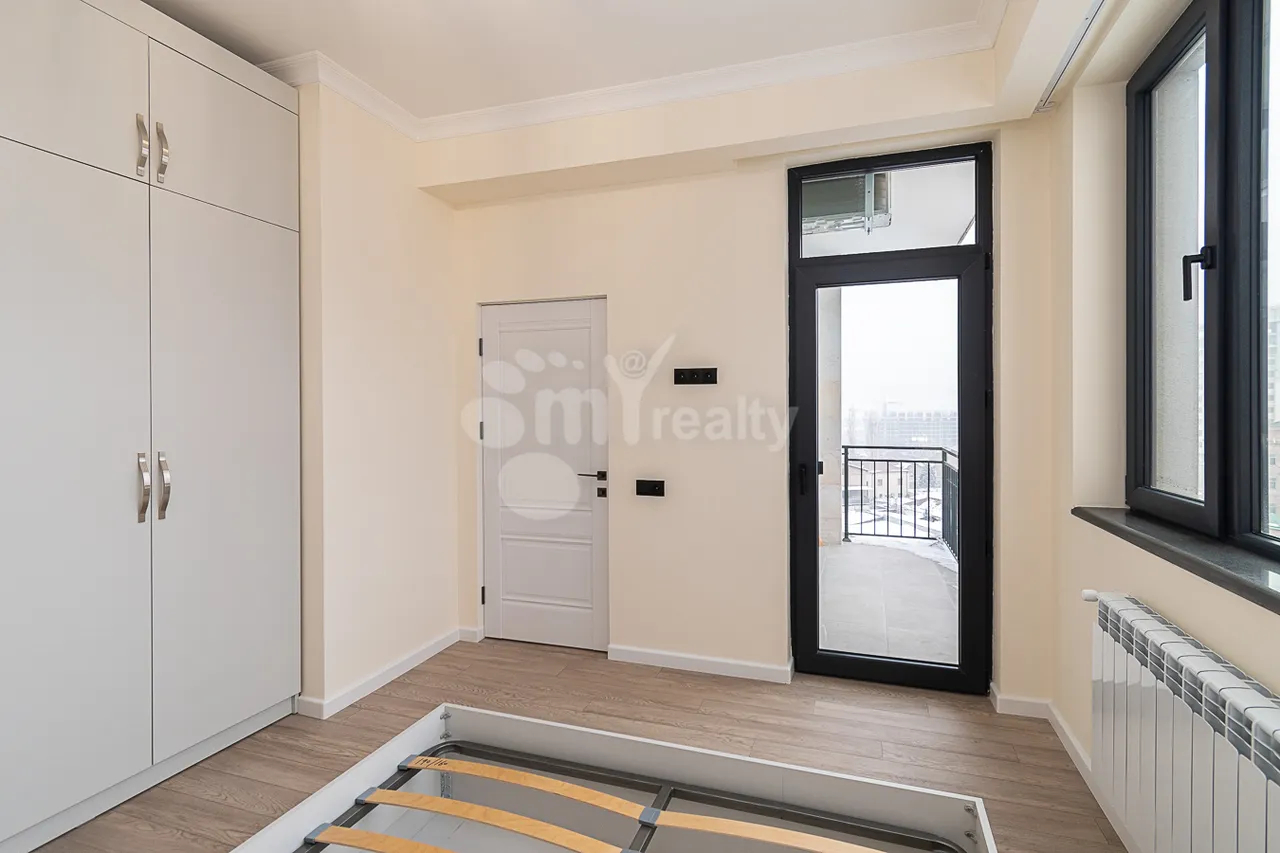 3 սենյականոց բնակարան  Գրիբոեդովի փող, Արաբկիր Երևան, 159221