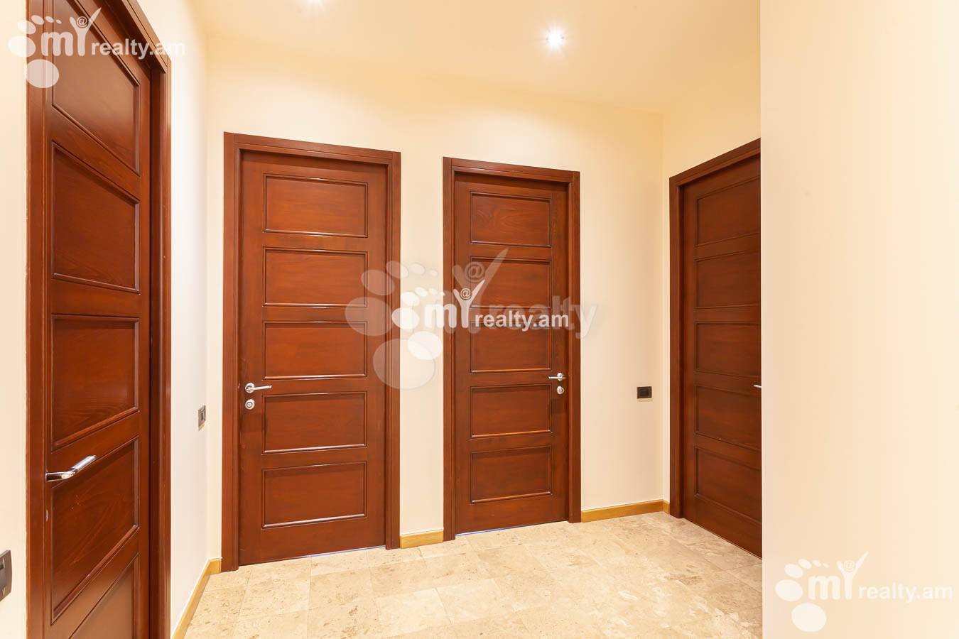 4 bedroom apartment for sale خیابان آنتارایین, مرکز شهر ایروان, 153628